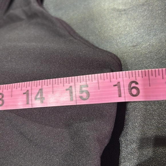 Activ8 performance crisscross keyhole back removable pads,moisture wicking - Picture 4 of 5